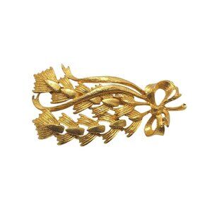 Vintage Mamselle Gold Tone Floral Brooch Pin 1960s